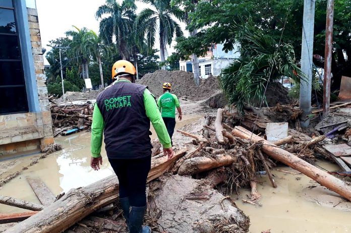 Aksi DD Sulsel Evakuasi Korban Banjir Bandang Masamba