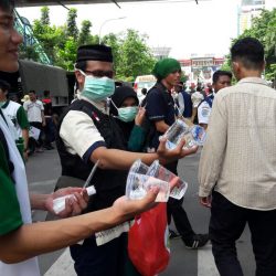 Relawan Dompet Dhuafa Sulsel Layani Peserta  Aksi  Super Damai (212)