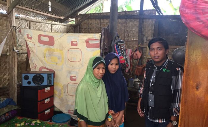 Wujudkan rumah layak untuk Ibu Sarifah dan bantu pendidikan anaknya Wujudkan rumah layak untuk Ibu Sarifah dan bantu pendidikan anaknya