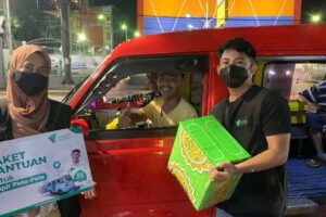 DD Sulsel Salurkan Bantuan 1000 Sembako Untuk Supir Pete-Pete